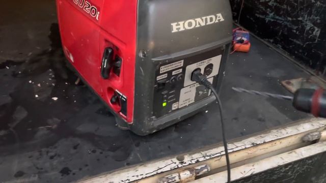 Honda Eu20i inverter generator смотреть онлайн