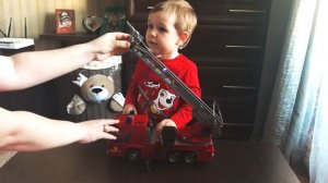 ПОЖАРНАЯ МАШИНА DICKIE TOYS РАСПАКОВКА ИГРАЕМ ПОЖАРНОЙ МАШИНОЙ