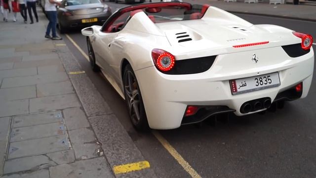 White Ferrari 458 Spider смотреть онлайн