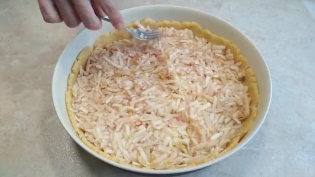 ЯБЛОЧНЫЙ ПИРОГ С МЕРЕНГОЙ. ТЕРТЫЙ ПИРОГ С НЕЖНОЙ НАЧИНКОЙ И БЕЛКОВЫМ КРЕМОМ