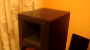 Noisia -- Tommy's Theme на Klipsch RB-81 II. ~50% громкости.