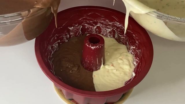 2 pasteles en 1! ¡Nunca me canso de hacer esta increíble receta! смотреть онлайн