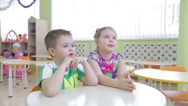 Золотые зубы и крестик: чего ждут дети от Деда Мороза? смотреть онлайн