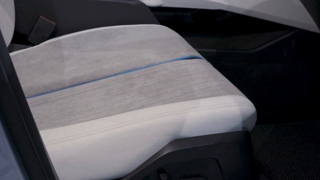 2023 Fisker Ocean: Up Close — Cars.com смотреть онлайн