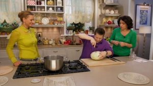 Как легко вырезать кочерыжку из капусты - Лайфхаки от Все буде смачно