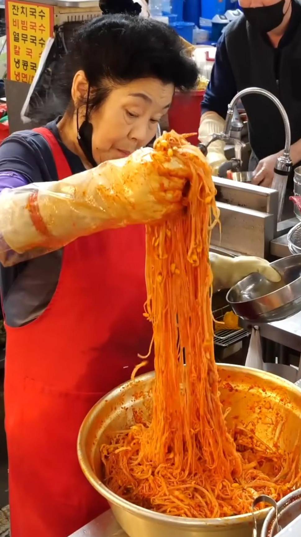 Стеклянная лапша в соусах #shorts #лапша #соусы смотреть онлайн