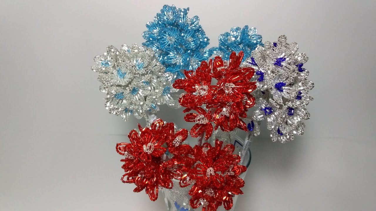 Бисероплетение. Мастер класс. Цветы из бисера. Новогодний букет. 1 часть. Пошаговый МК . смотреть онлайн