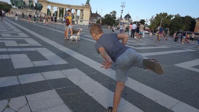 BUDAPEST 2019 - Ep.3 Sciarre Spaziali смотреть онлайн