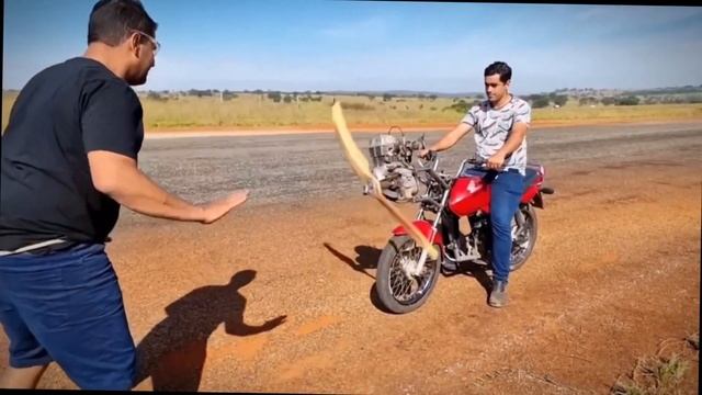 Мотоцикл с пропеллером. Карлсон уже не тот. смотреть онлайн