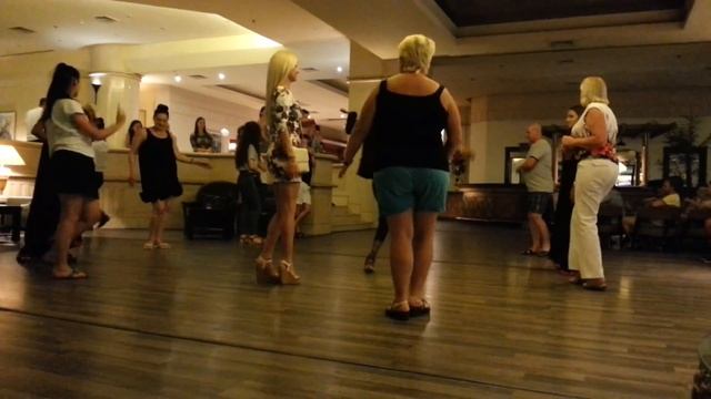 Блондинка смотреть онлайн