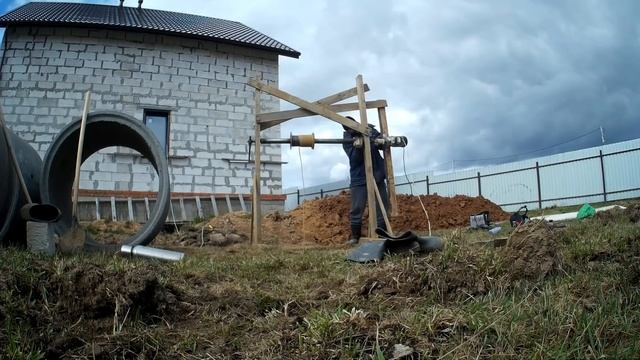 кроты учатся копать . супер чудо штука для копки колодца