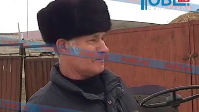 73-летний пенсионер изобрел трактор для уборки снега смотреть онлайн