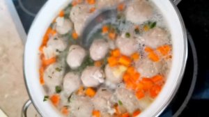 Овощной суп с брокколи, цветной капустой и стручковой фасолью