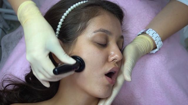 Вакуумный массаж лица банками Si-Line смотреть онлайн