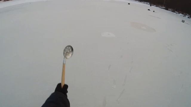 Рыбалка на мормышку. Выехал на зимнюю рыбалку! Андрющенское водохранилище, Талица, карпинск. смотреть онлайн