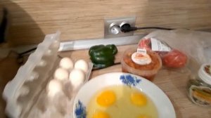 Яичница с колбасой