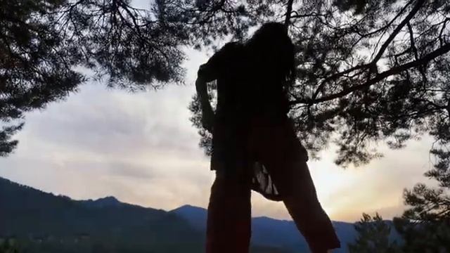 ?Заземление, контакт с опорой через танец ? смотреть онлайн