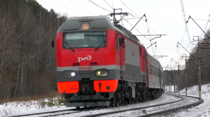 ЭП2К-026 со скорым поездом Абакан - Москва