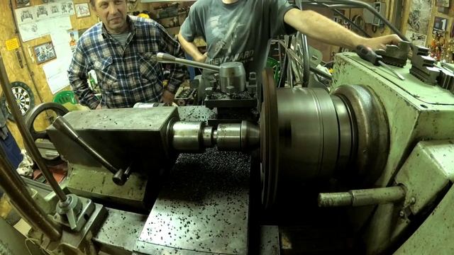 Проточка маховика или первая деталь на токарном станке 16Б16.