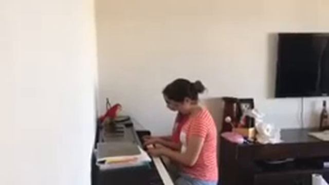 Композиция " Часики " игра в четыре руки ! Исполняют : БатЭль и Тали Юсуфов - Рабаев !! По смотреть онлайн