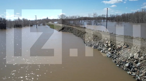 Сплошная вода и только крыши домов: как сейчас выглядит место разрушения дамбы в Орске