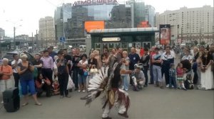 Индейцы в городе