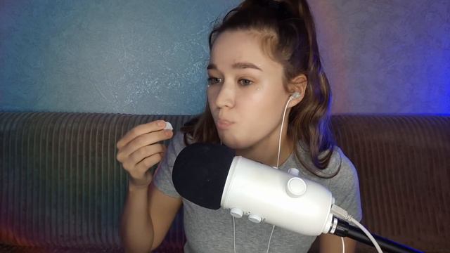 АСМР итинг мела | ASMR eating chalk смотреть онлайн