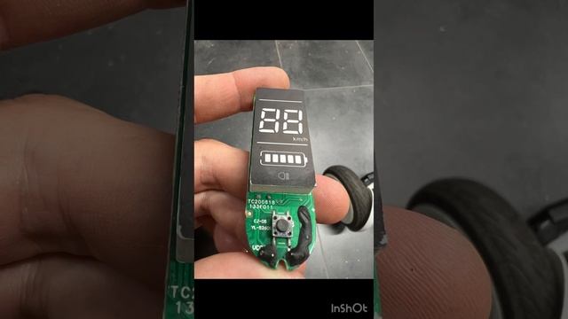 Екран Электросамокат Like.Bike One Black смотреть онлайн