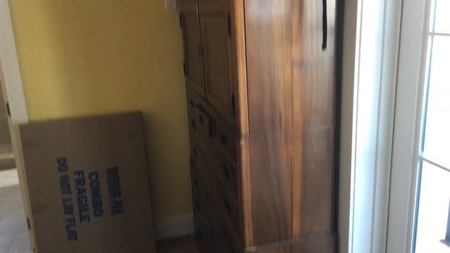 Walkthrough of new townhouse on moving day. смотреть онлайн