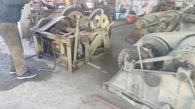 Продам 2 барабанная тяговая лебедка Кременчуг 0675303380 смотреть онлайн