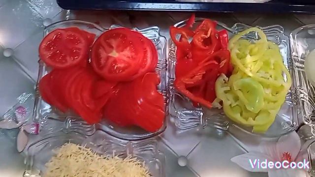 Uy sharoitida pitsa tayyorlash. Приготовим пиццу в домашних условиях.🍕🍕🍕🍕🥰🥰🥰 смотреть онлайн