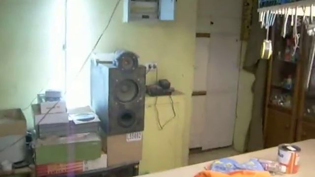 Расположение инструмента над столом смотреть онлайн