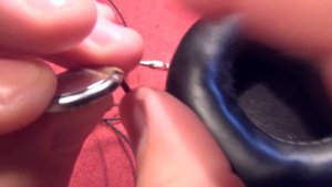 Простой ремонт наушников (заикаются, нет звука, не работает одно ухо) ♫