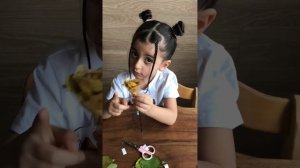 Создаём из листьев красивую розу.#Поделки из листьев.Цветок из листьев.