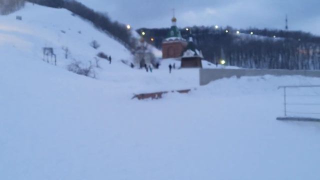 САРАТОВ.Горнолыжный Комплекс "Вишневая Гора" спускаюсь снимаю.