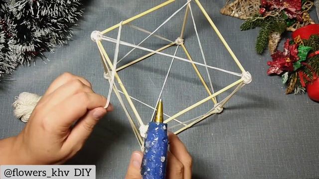 Светящийся Новогодний подарок под ёлку / DIY CHRISTMAS DECOR. смотреть онлайн