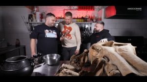 Мы сожрали мамонта ? Делаем суп из мамонтятины ?