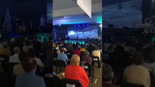 "С рождеством!" 2023 песня Дарина Кочанжи смотреть онлайн