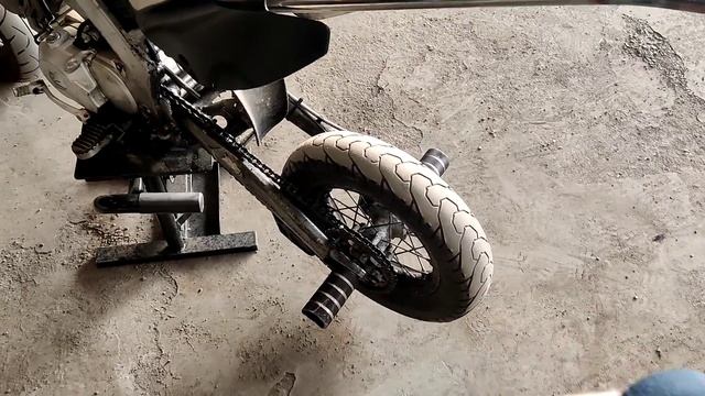 polini XP 4 очень крутой питбайк смотреть онлайн