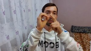 Шум гул писк треск в динамиках наводки в динамиках при нажатии педали газа.