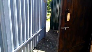 Апидомик как Пасека под Ключ привезли, установили, заселили.