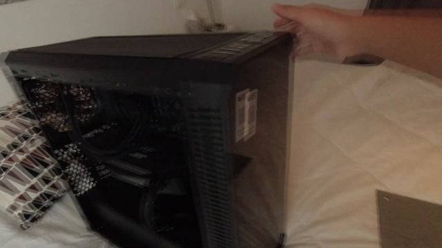 UNBOXING my NEW gaming PC!! смотреть онлайн