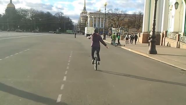 Унициклисты на Дворцовой 17.11.2013