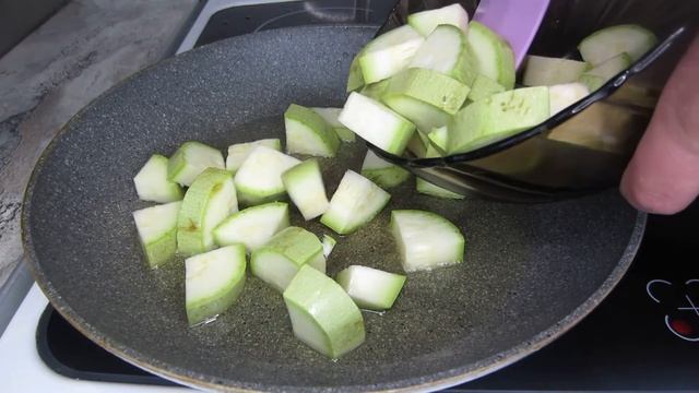 Салат со свежими овощами. Салат к шашлыку