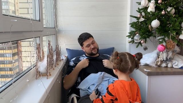 Распаковка подарков-сюрпризов на Новый Год
