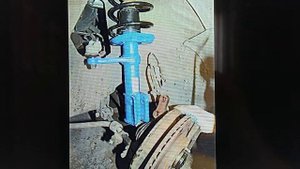 в вас новая машина а стойка отбивает на отбой не гасит колебание.