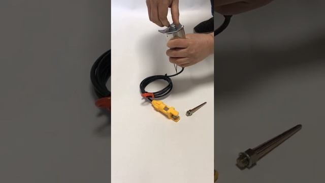 A easy thing: Change Snow Flat Geophone Base to Steel Spike смотреть онлайн