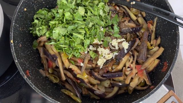 Простой корейский ужин/Пуктяй/Кадича/Фаршированный перец по-корейски/Корейская деревенская еда смотреть онлайн