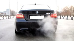 BMW M5 E60 - Akrapovic Sound