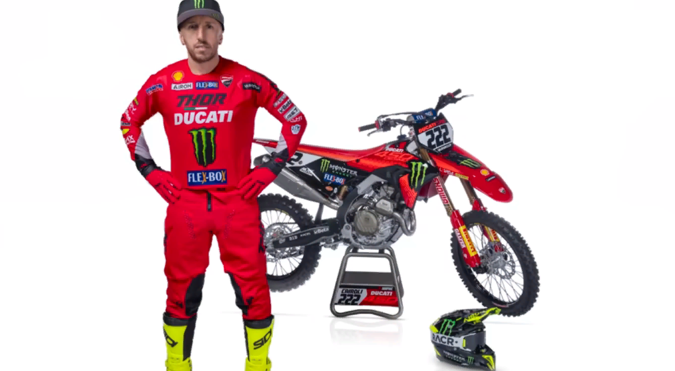Antonio Cairoli on the new Ducati Desmo450 MX